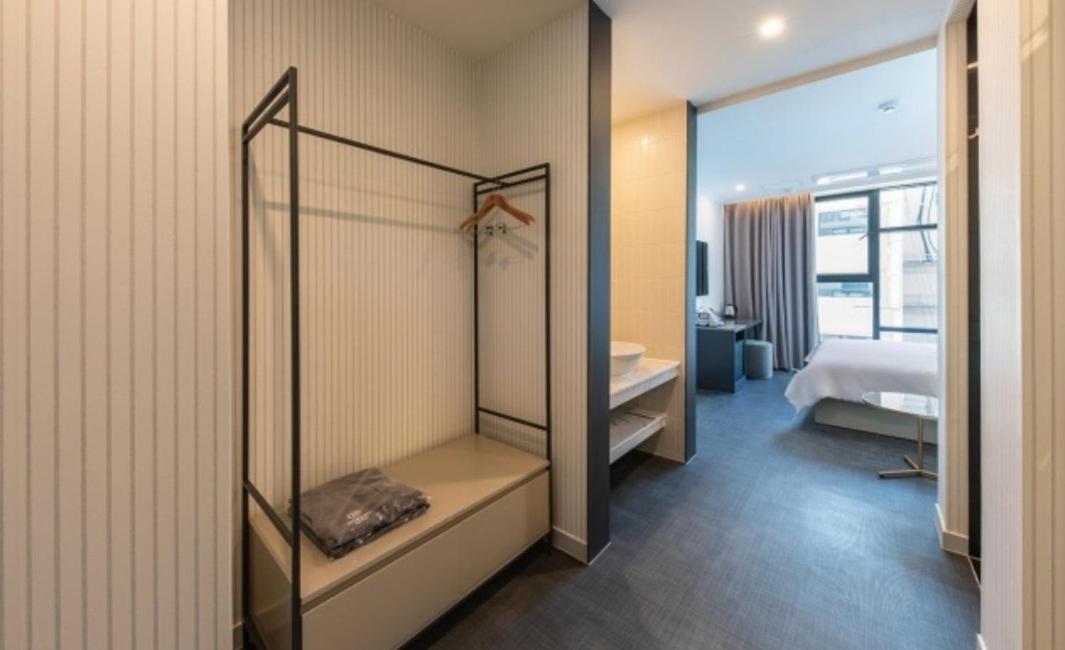 Brown Dot Hotel Deokcheon Busan Extérieur photo